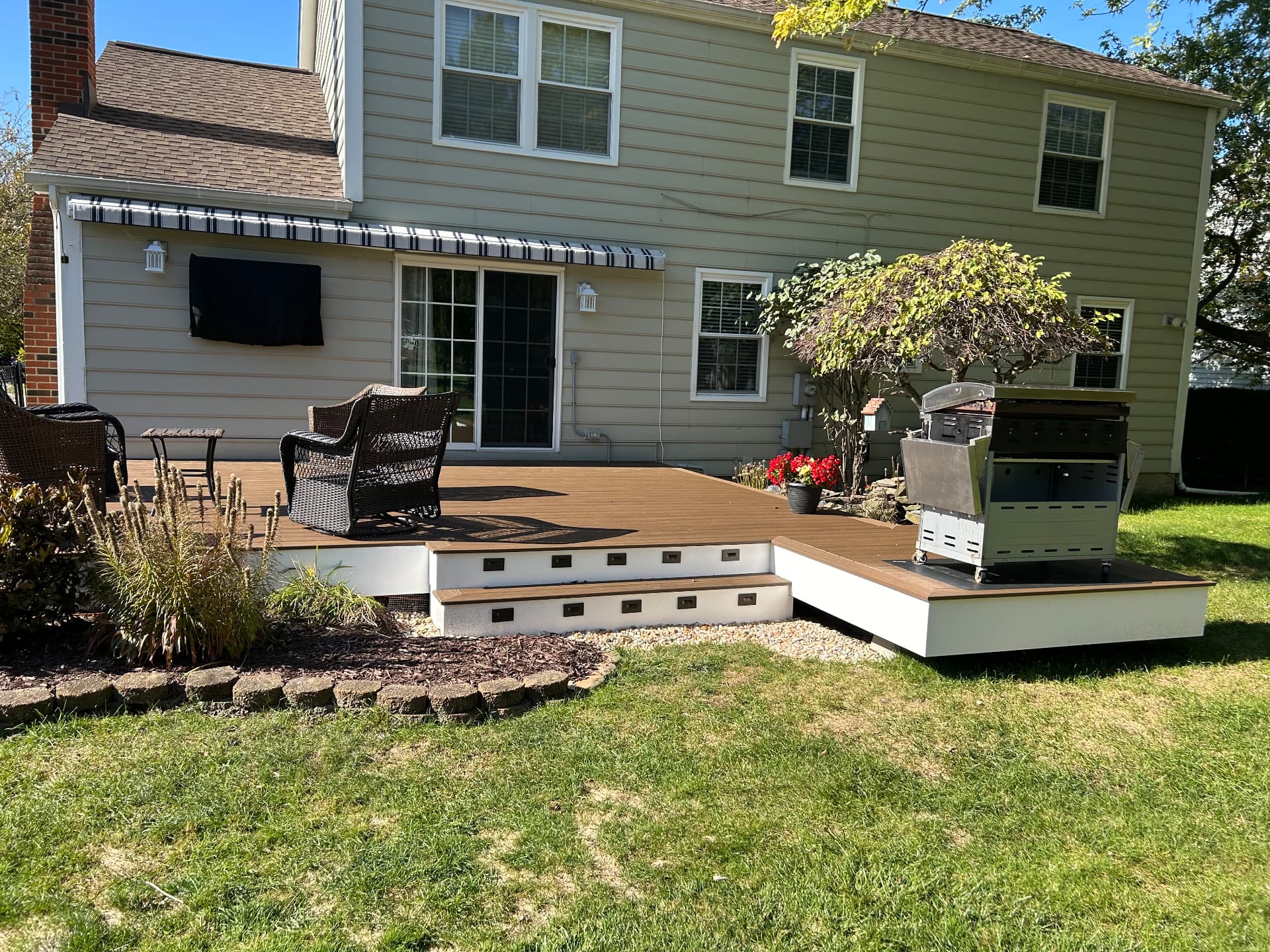 Low-Profile Composite Deck