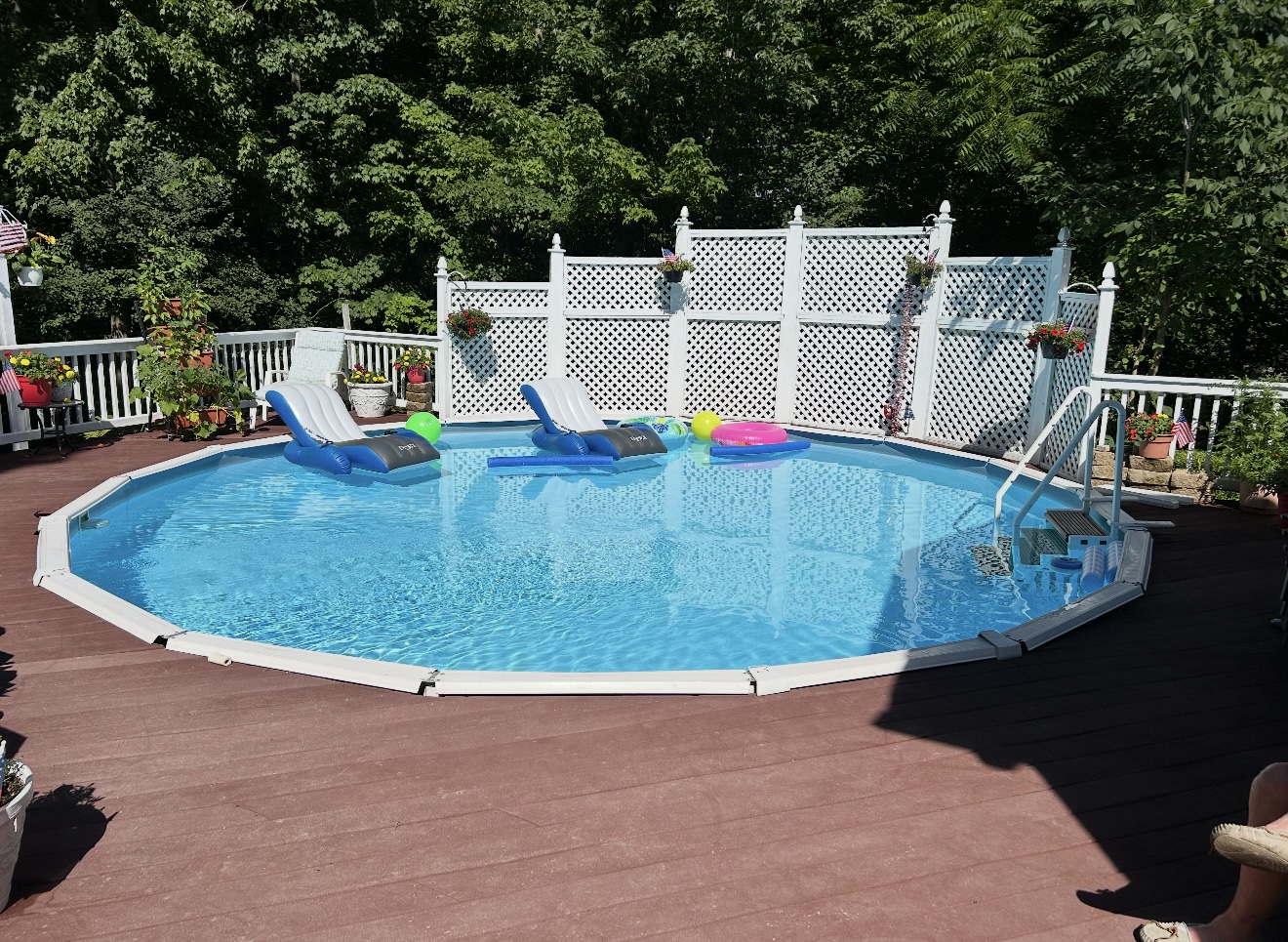 Pool Deck & Lattice Privacy Wall