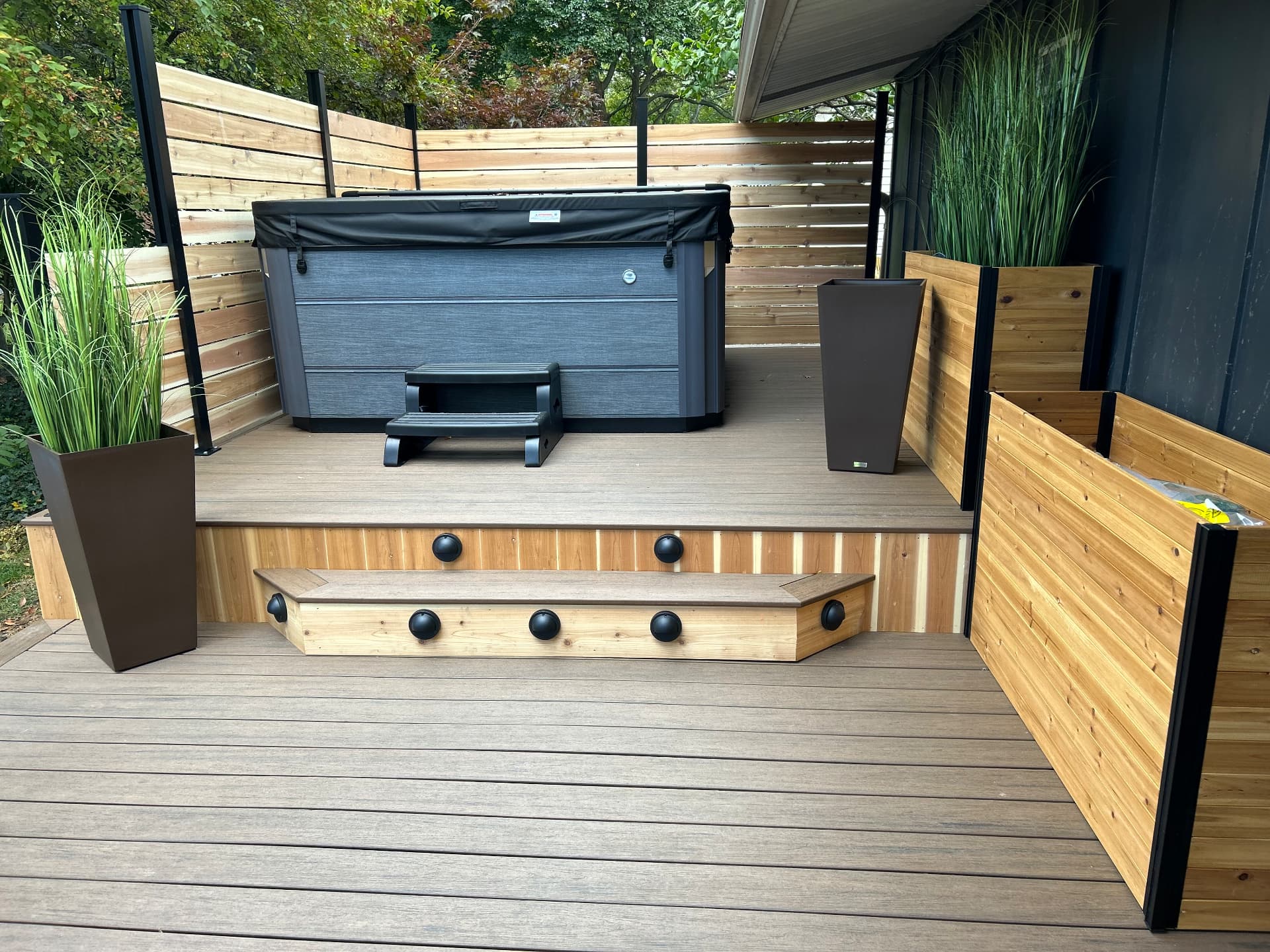 Hot Tub Deck & Cedar Privacy Screen